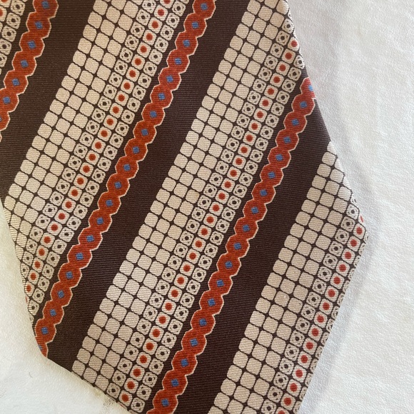 Vintage YSL Yves Saint Laurent Brown/Tan Patterned Silk Tie - Picture 5 of 11